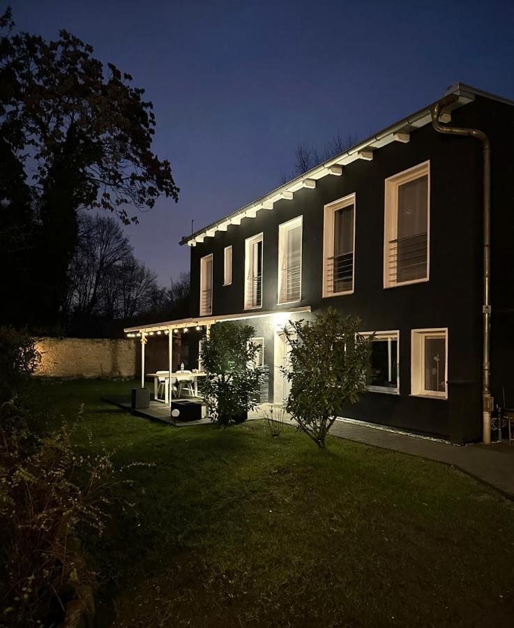 Remise-berlin-gruenau Your Cozy And Comfortable To For Up To 6 People Between Mueggelsee And Vakantiehuis